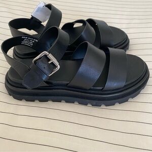 NWOT & Other Stories Sandals